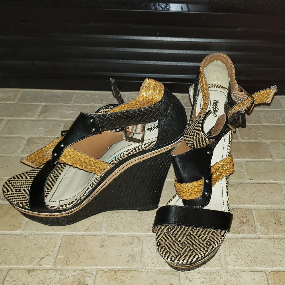 Mossimo Brand Wedge